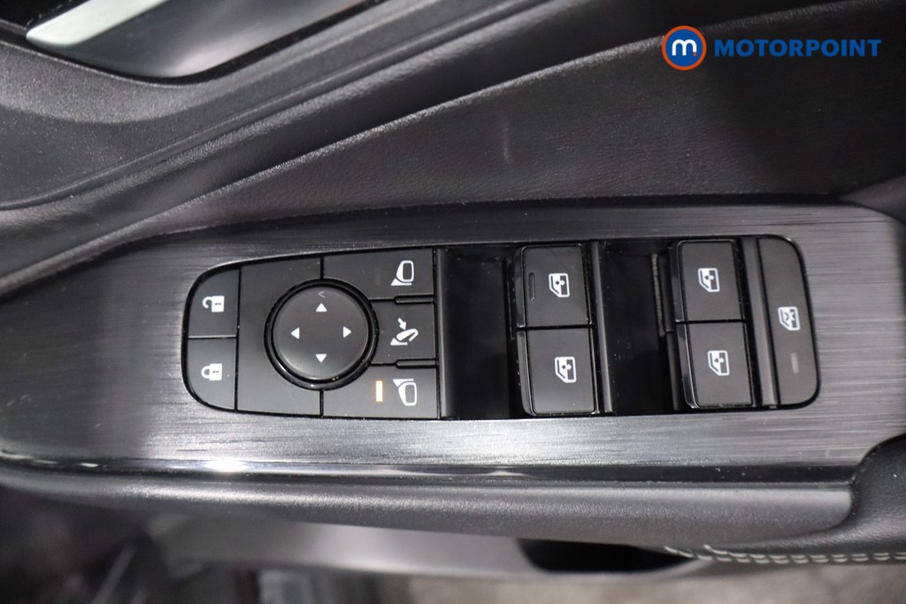 Nissan Qashqai Acenta Premium Manual Petrol SUV - Stock Number (1558507) - 16th supplementary image