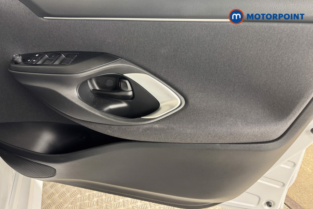 Toyota Yaris Icon Automatic Petrol-Electric Hybrid Hatchback - Stock Number (1558709) - 15th supplementary image