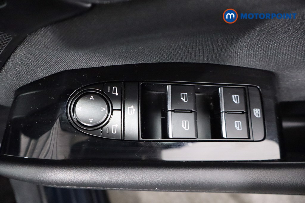 Mazda 3 Centre-Line Manual Petrol-Electric Hybrid Hatchback - Stock Number (1559432) - 20th supplementary image