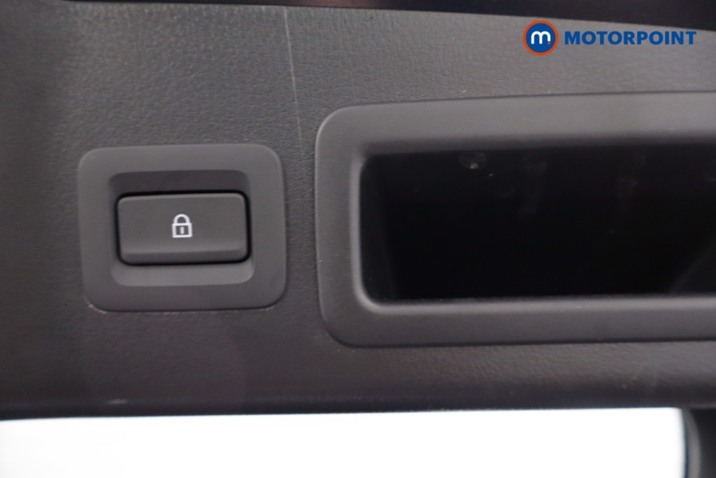 Mazda 3 Centre-Line Manual Petrol-Electric Hybrid Hatchback - Stock Number (1559432) - 31st supplementary image