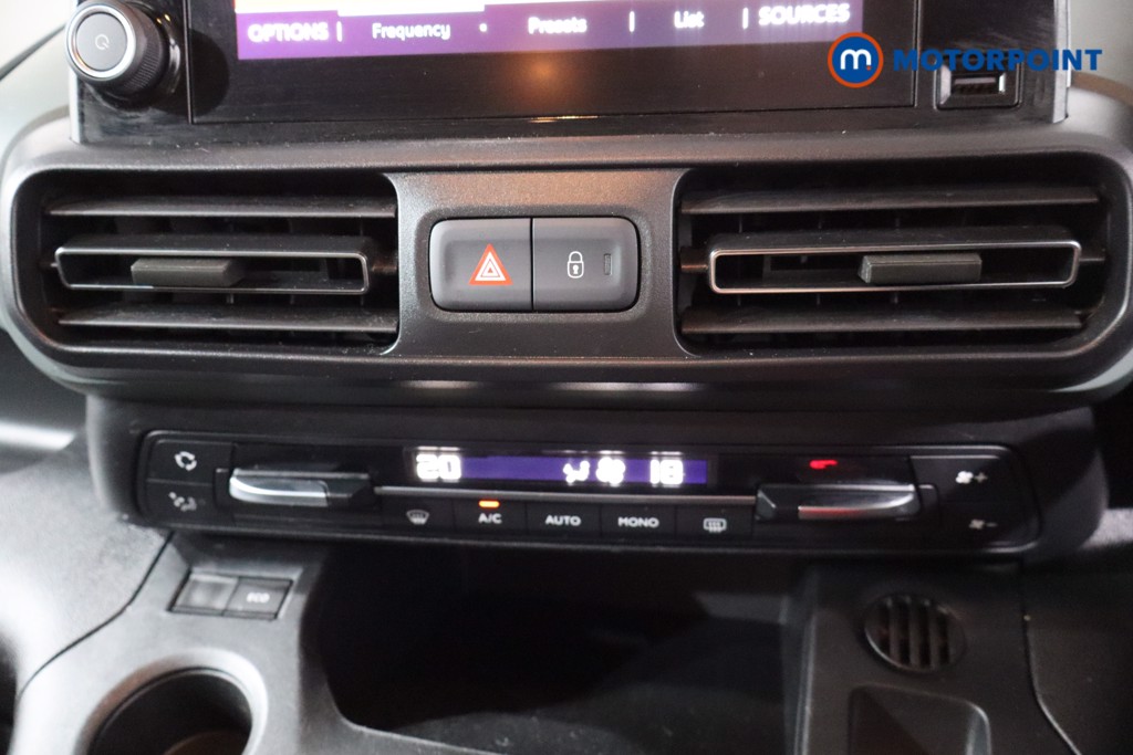 Citroen Berlingo Flair Xtr Automatic Petrol People Carrier - Stock Number (1559496) - 15th supplementary image