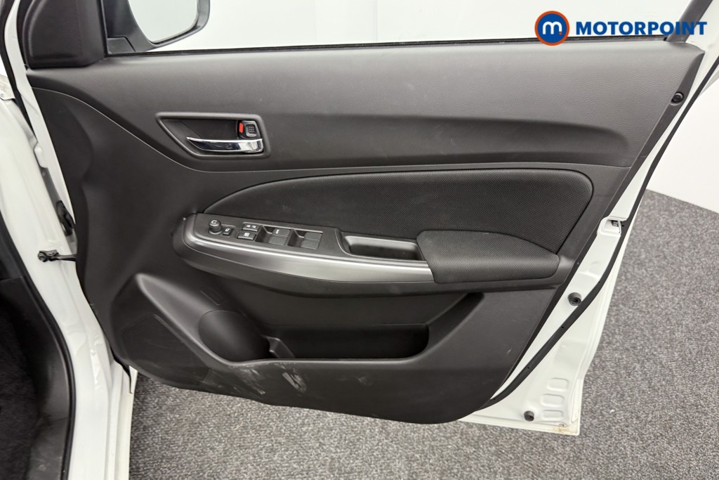 Suzuki Swift SZ5 Automatic Petrol-Electric Hybrid Hatchback - Stock Number (1559703) - 14th supplementary image