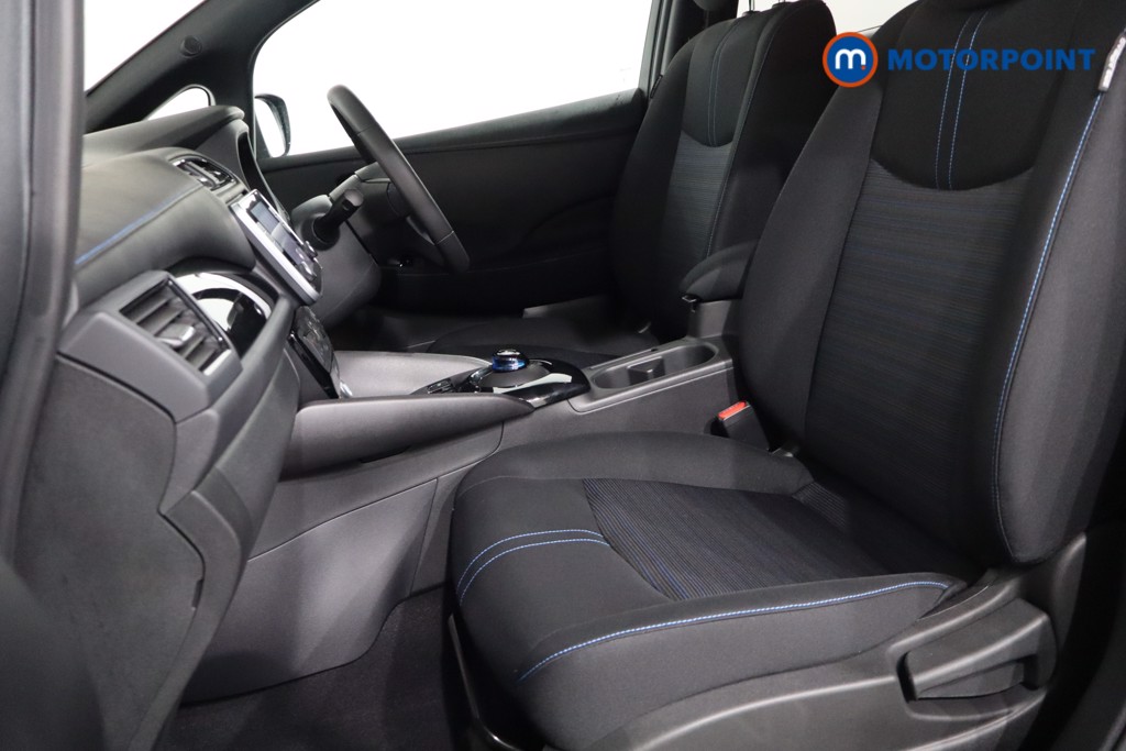 Nissan Leaf N-Connecta Automatic Electric Hatchback - Stock Number (1559785) - 4th supplementary image