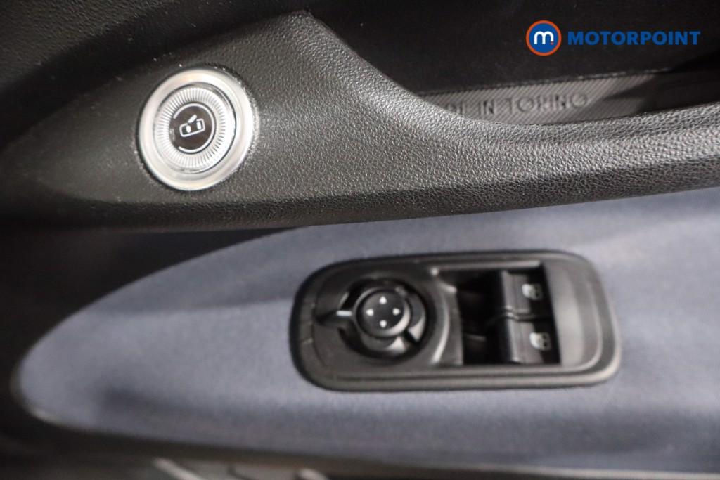 Fiat 500 Icon Automatic Electric Convertible - Stock Number (1559863) - 21st supplementary image
