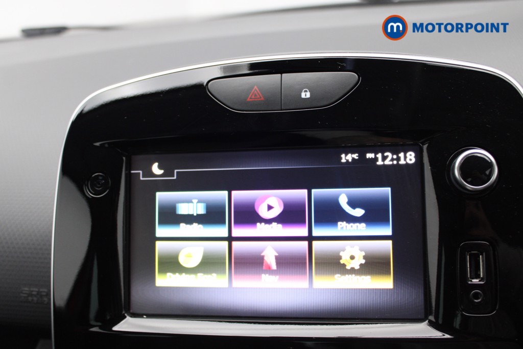 Renault Clio Iconic Manual Petrol Hatchback - Stock Number (1535205) - 5th supplementary image