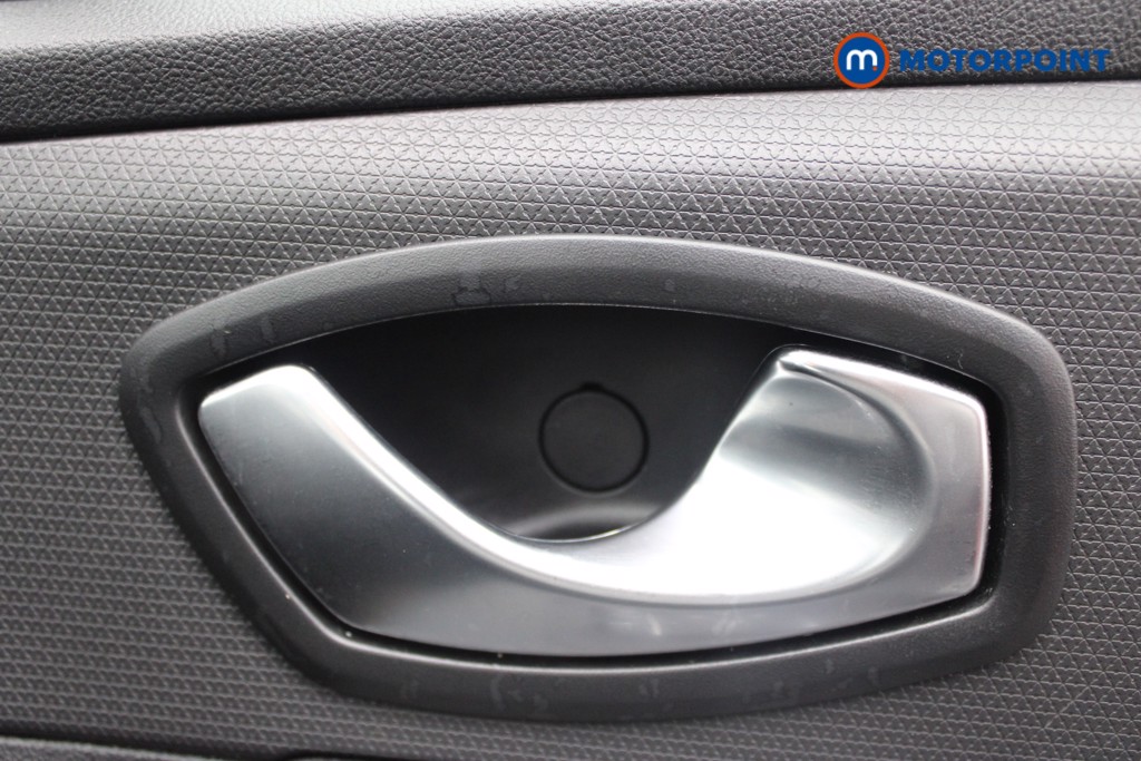 Renault Clio Iconic Manual Petrol Hatchback - Stock Number (1535205) - 13th supplementary image