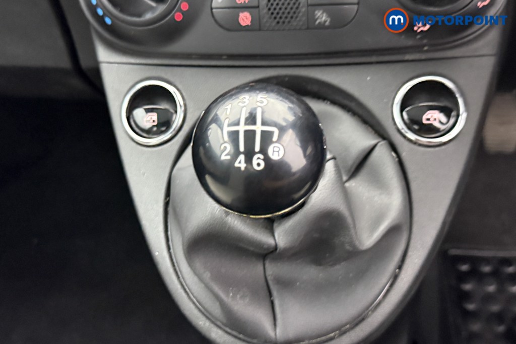 Fiat 500 Dolcevita Manual Petrol-Electric Hybrid Hatchback - Stock Number (1543133) - 10th supplementary image