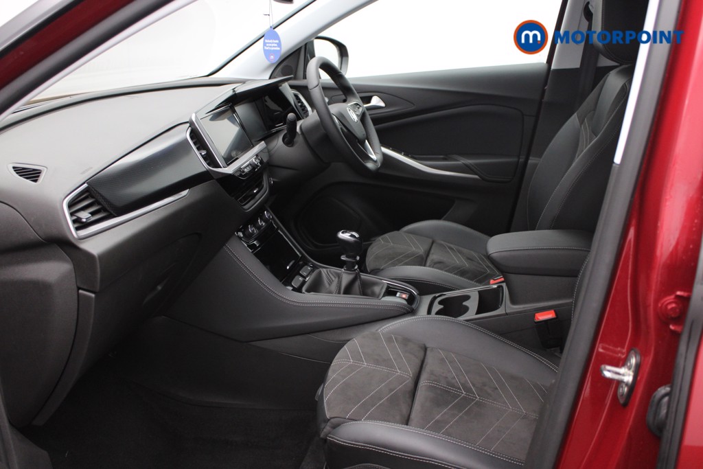 Vauxhall Grandland Ultimate Manual Petrol SUV - Stock Number (1547880) - 1st supplementary image