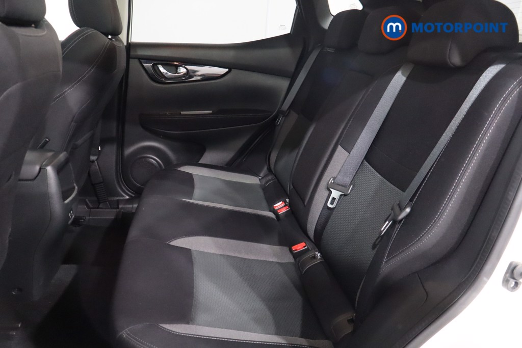 Nissan Qashqai N-Connecta Automatic Petrol SUV - Stock Number (1549298) - 5th supplementary image