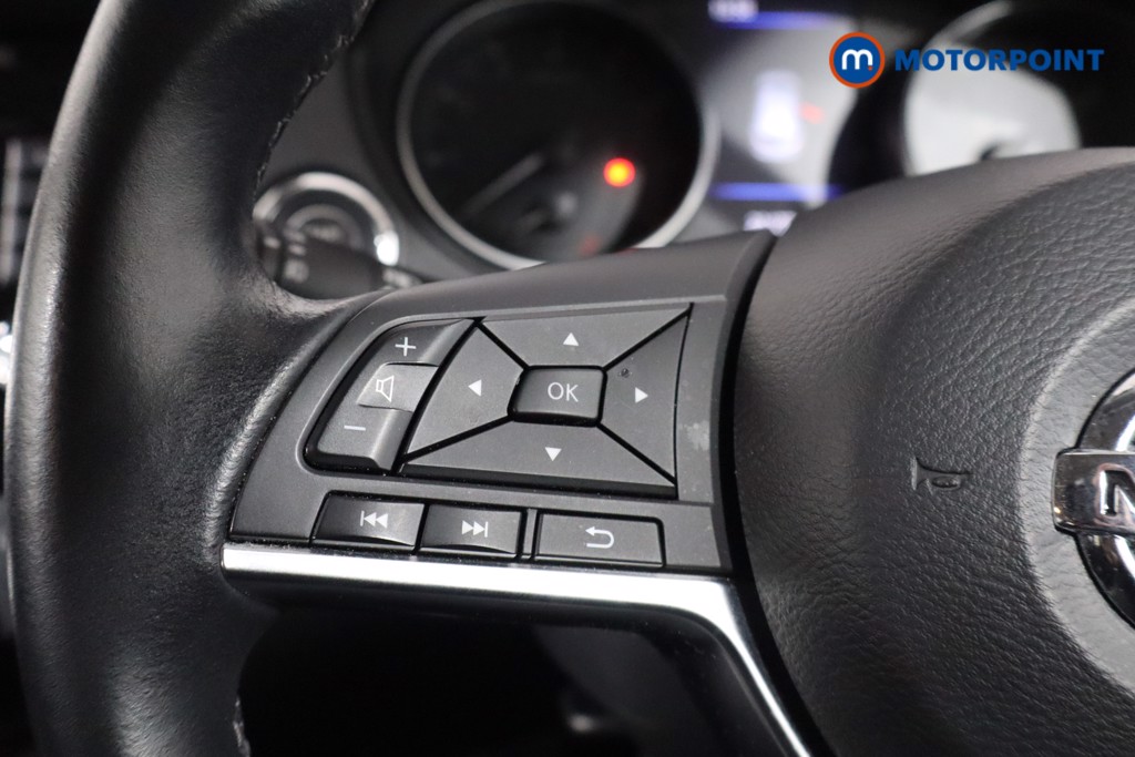 Nissan Qashqai N-Connecta Automatic Petrol SUV - Stock Number (1549298) - 7th supplementary image