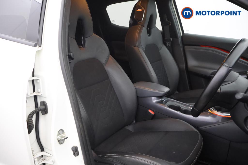 Nissan Juke Tekna Manual Petrol SUV - Stock Number (1550981) - 9th supplementary image