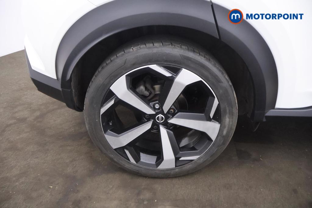 Nissan Juke Tekna Manual Petrol SUV - Stock Number (1550981) - 17th supplementary image