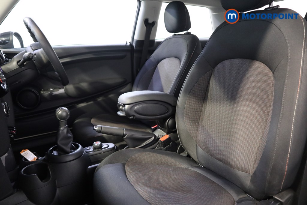 Mini Hatchback Cooper Classic Manual Petrol Hatchback - Stock Number (1551656) - 10th supplementary image