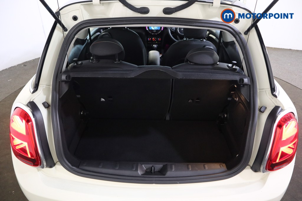 Mini Hatchback Cooper Classic Manual Petrol Hatchback - Stock Number (1551656) - 12th supplementary image