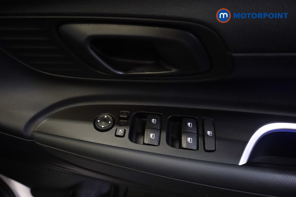 Hyundai Bayon Se Connect Automatic Petrol-Electric Hybrid SUV - Stock Number (1551802) - 3rd supplementary image