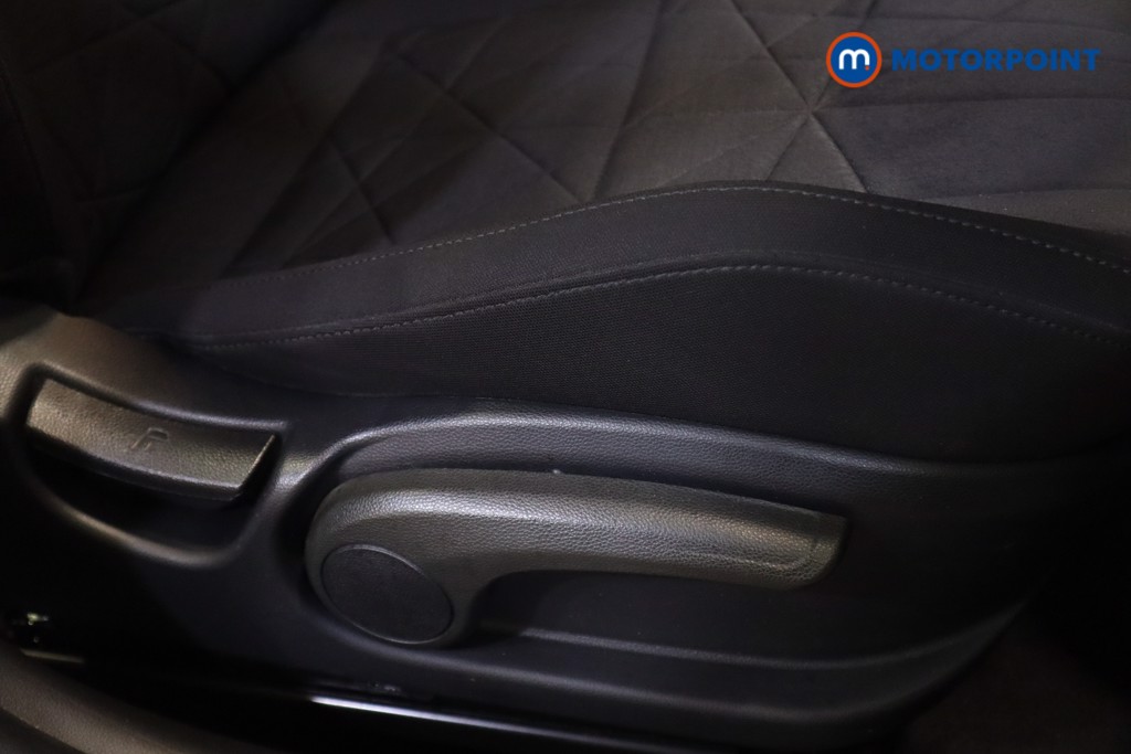 Hyundai Bayon Se Connect Automatic Petrol-Electric Hybrid SUV - Stock Number (1551802) - 6th supplementary image