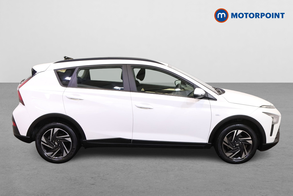 Hyundai Bayon Se Connect Automatic Petrol-Electric Hybrid SUV - Stock Number (1551802) - Drivers side
