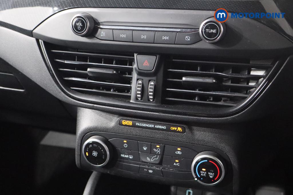 Ford Focus St-Line Edition Manual Petrol-Electric Hybrid Hatchback - Stock Number (1551955) - 4th supplementary image