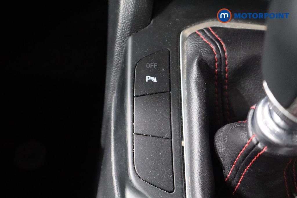Ford Focus St-Line Edition Manual Petrol-Electric Hybrid Hatchback - Stock Number (1551955) - 6th supplementary image
