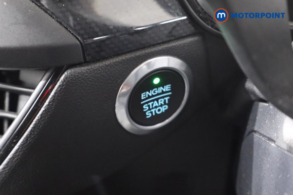 Ford Focus St-Line Edition Manual Petrol-Electric Hybrid Hatchback - Stock Number (1551955) - 8th supplementary image