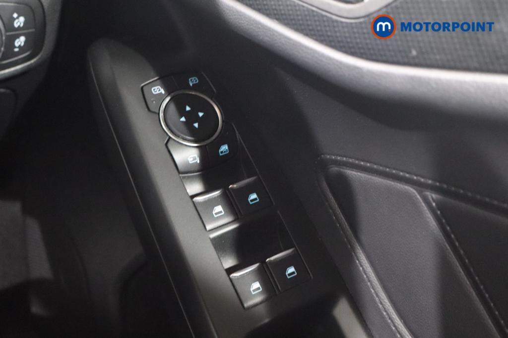 Ford Focus St-Line Edition Manual Petrol-Electric Hybrid Hatchback - Stock Number (1551955) - 12th supplementary image