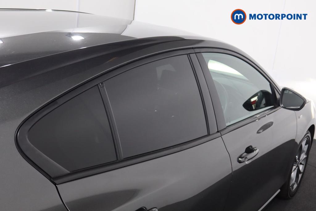 Ford Focus St-Line Edition Manual Petrol-Electric Hybrid Hatchback - Stock Number (1551955) - 28th supplementary image