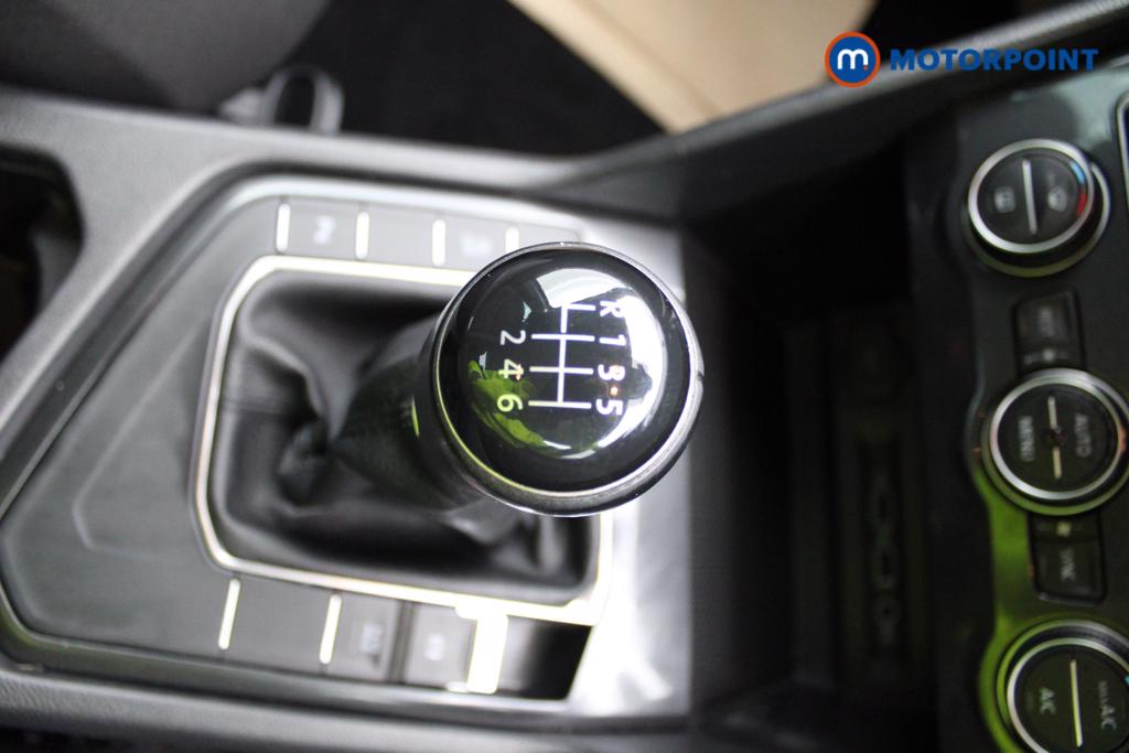 Volkswagen Tiguan SE Manual Diesel SUV - Stock Number (1553272) - 12th supplementary image