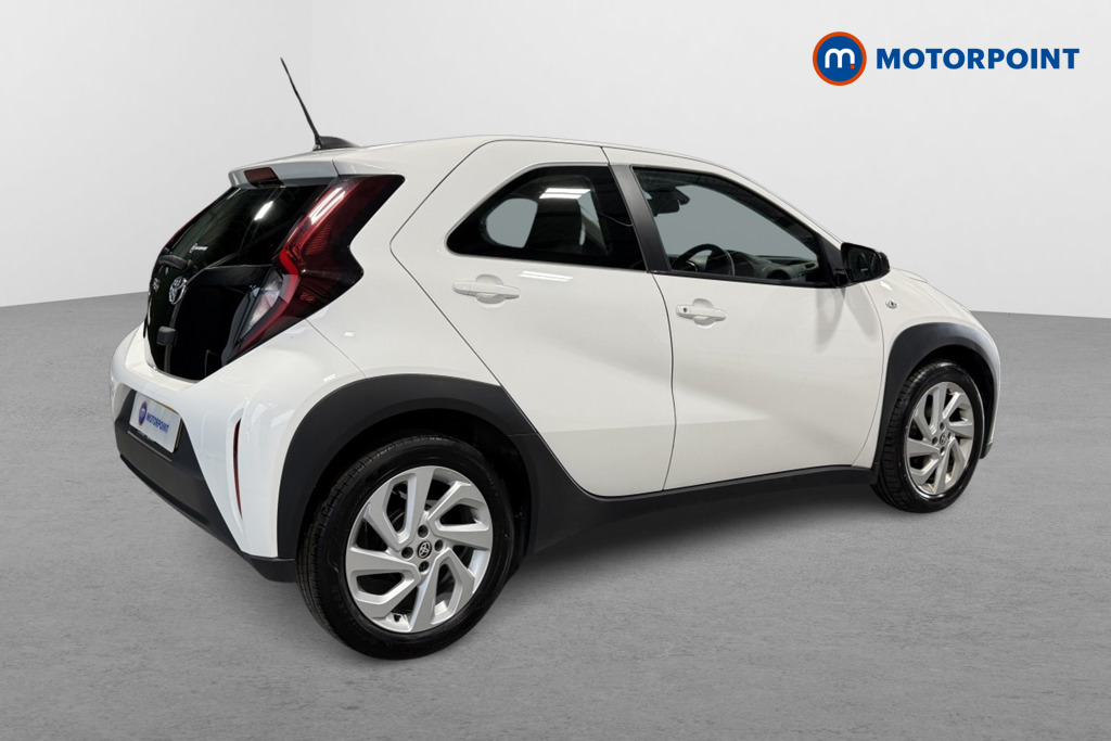 Toyota Aygo X Pure Manual Petrol Hatchback - Stock Number (1553353) - Drivers side rear corner