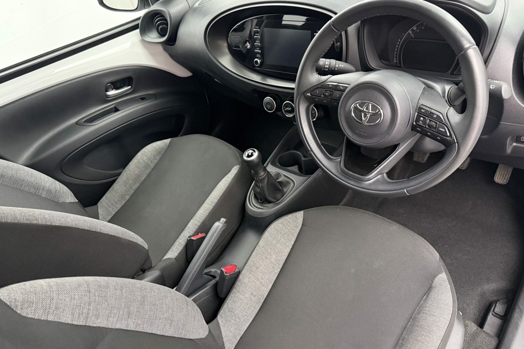 Toyota Aygo X Pure Manual Petrol Hatchback - Stock Number (1553355) - 1st supplementary image