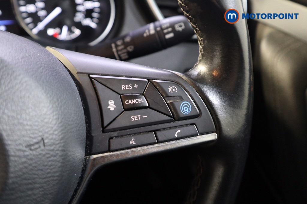 Nissan Qashqai Tekna Automatic Petrol SUV - Stock Number (1553501) - 4th supplementary image