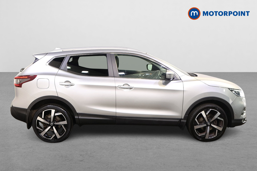 Nissan Qashqai Tekna Automatic Petrol SUV - Stock Number (1553501) - Drivers side