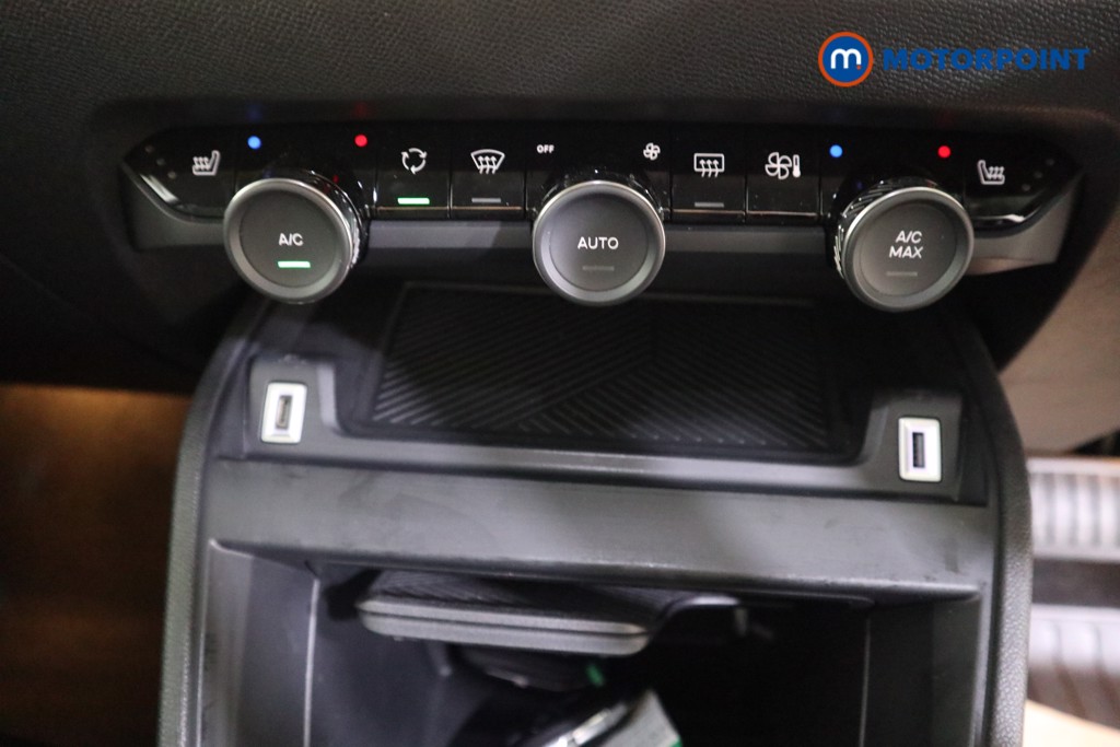 Citroen C4 X MAX Automatic Petrol Saloon - Stock Number (1554600) - 7th supplementary image