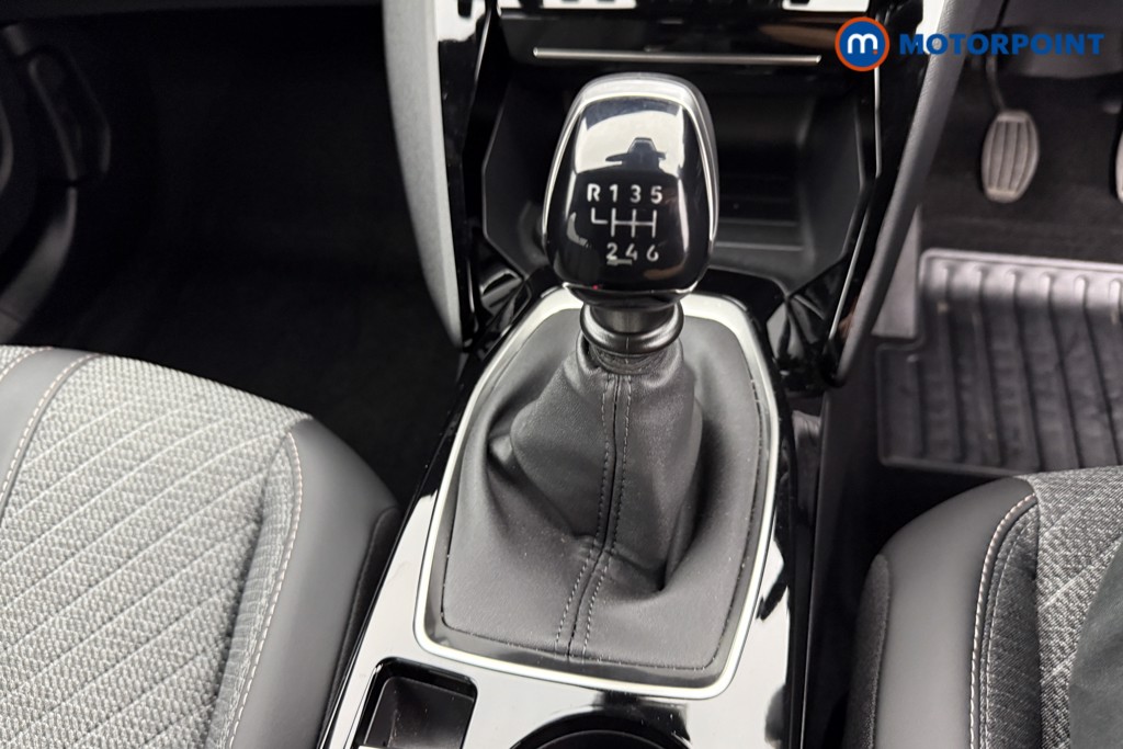 Peugeot 2008 Allure Manual Petrol SUV - Stock Number (1554607) - 7th supplementary image