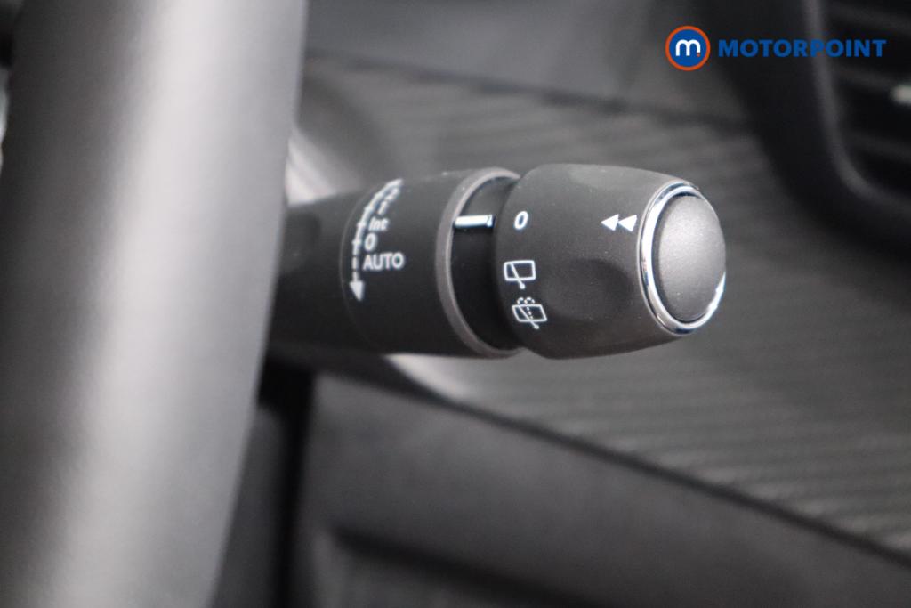 Peugeot 2008 Allure Manual Petrol SUV - Stock Number (1554608) - 12th supplementary image