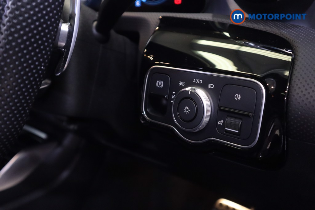 Mercedes-Benz A Class Premium Plus Edition Automatic Petrol Hatchback - Stock Number (1555473) - 5th supplementary image