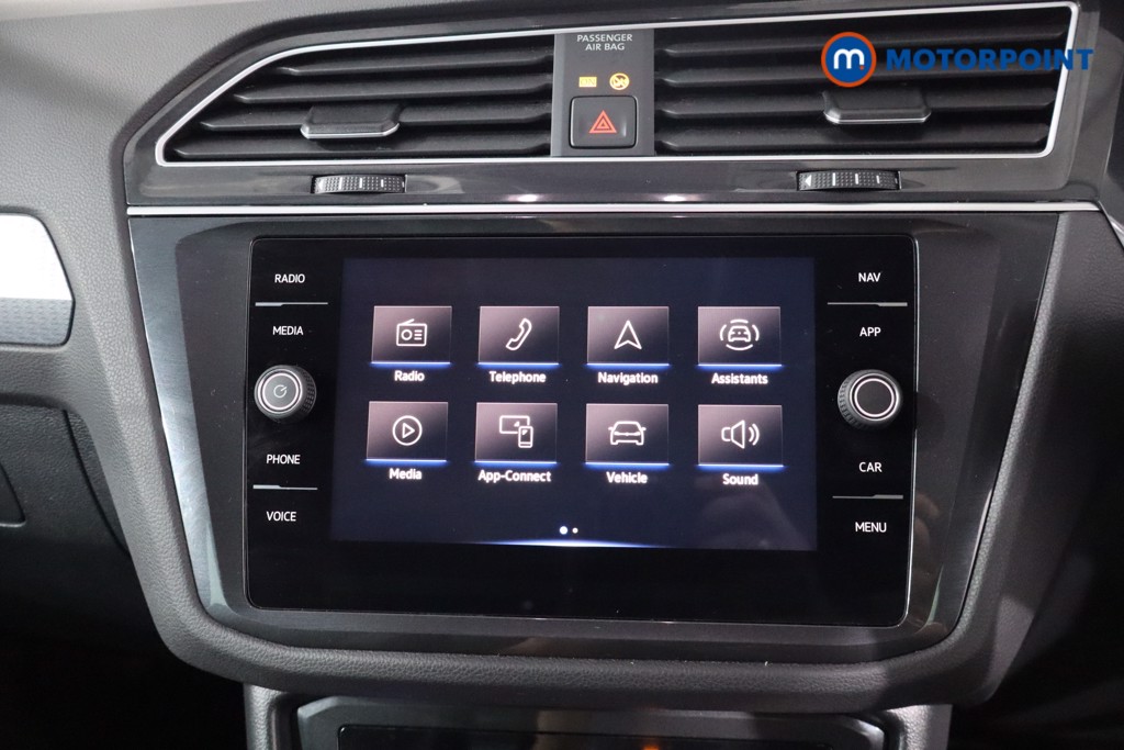Volkswagen Tiguan Life Automatic Petrol SUV - Stock Number (1555488) - 16th supplementary image