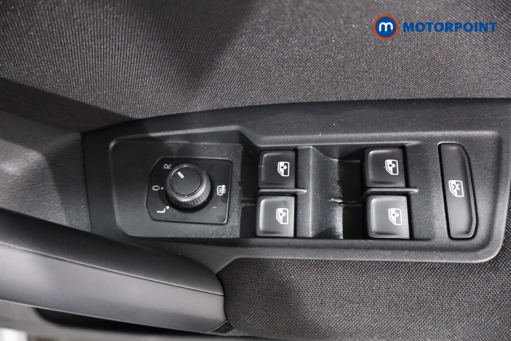 Volkswagen Tiguan Life Automatic Petrol SUV - Stock Number (1555488) - 17th supplementary image
