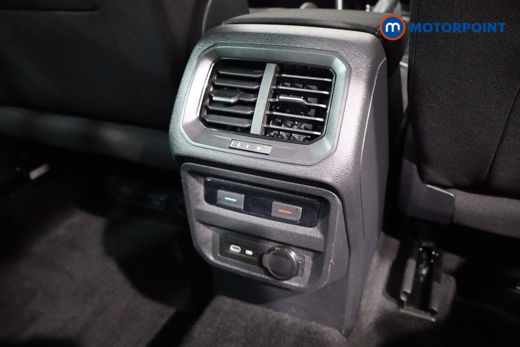 Volkswagen Tiguan Life Automatic Petrol SUV - Stock Number (1555488) - 18th supplementary image
