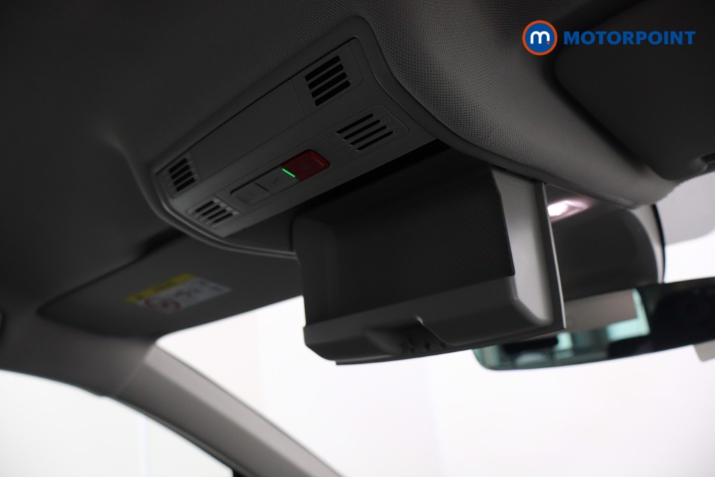 Volkswagen Tiguan Life Automatic Petrol SUV - Stock Number (1555488) - 20th supplementary image