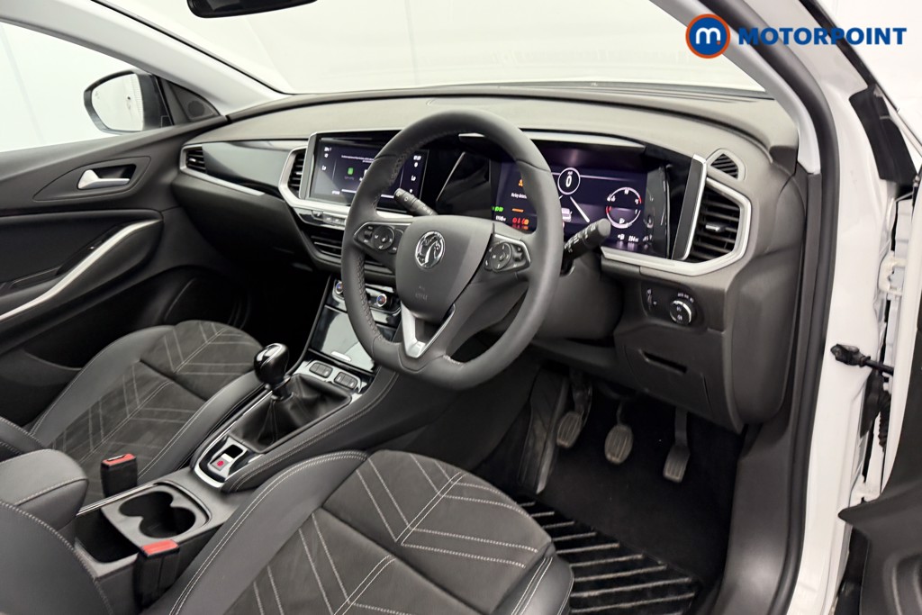 Vauxhall Grandland Ultimate Manual Petrol SUV - Stock Number (1555523) - 4th supplementary image