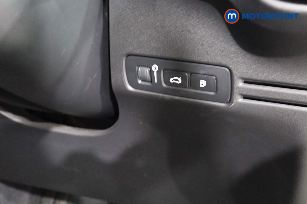 Volvo Xc40 R Design Pro Automatic Petrol Plug-In Hybrid SUV - Stock Number (1556303) - 3rd supplementary image