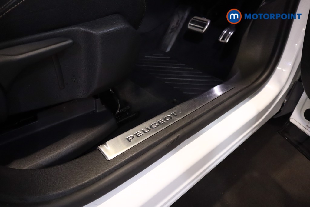 Peugeot 3008 GT Automatic Petrol-Electric Hybrid SUV - Stock Number (1556445) - 5th supplementary image