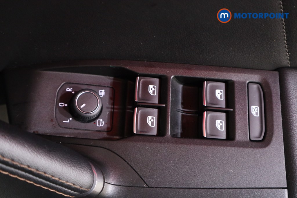 Cupra Leon VZ2 Automatic Petrol Hatchback - Stock Number (1556495) - 8th supplementary image