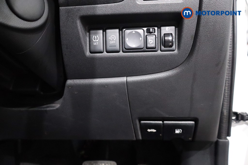 Nissan Micra Tekna Automatic Petrol Hatchback - Stock Number (1556580) - 16th supplementary image