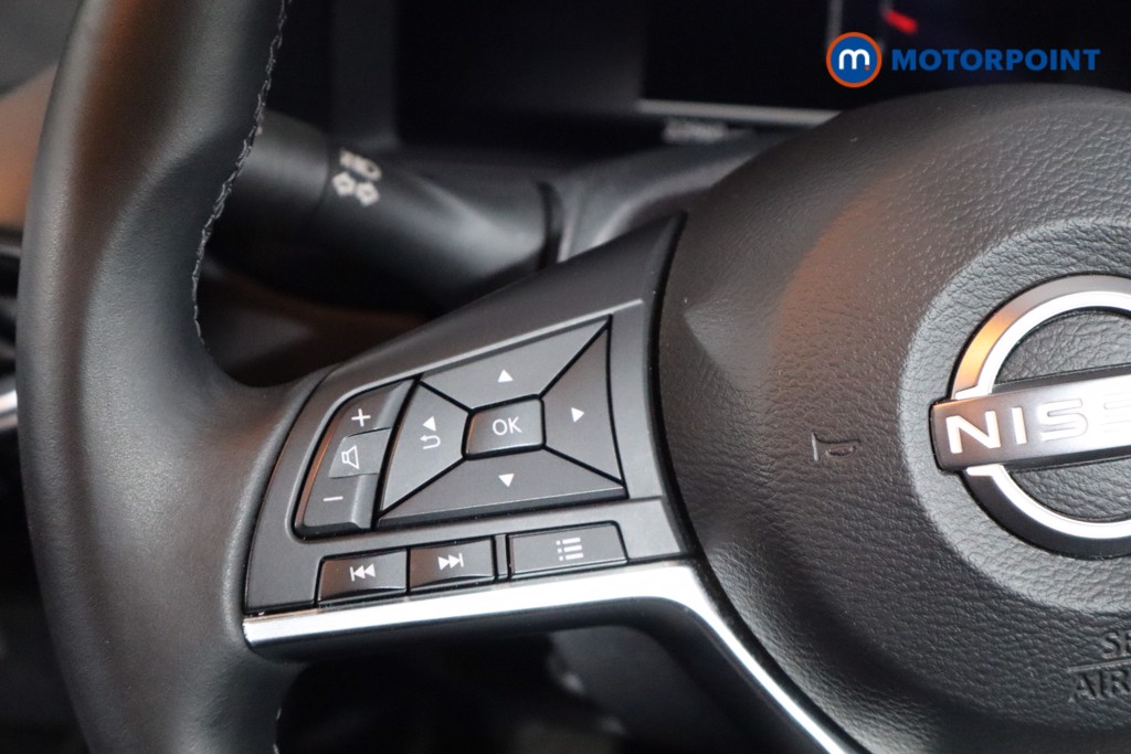Nissan Juke N-Connecta Manual Petrol SUV - Stock Number (1556744) - 7th supplementary image