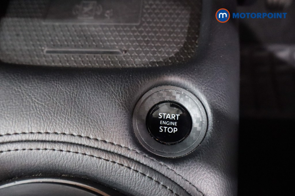 Nissan Juke N-Connecta Manual Petrol SUV - Stock Number (1556744) - 13th supplementary image