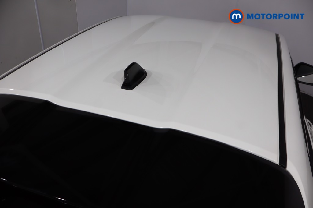 Nissan Juke N-Connecta Manual Petrol SUV - Stock Number (1556744) - 26th supplementary image