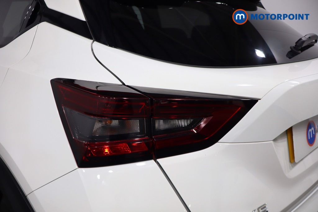 Nissan Juke N-Connecta Manual Petrol SUV - Stock Number (1556744) - 27th supplementary image