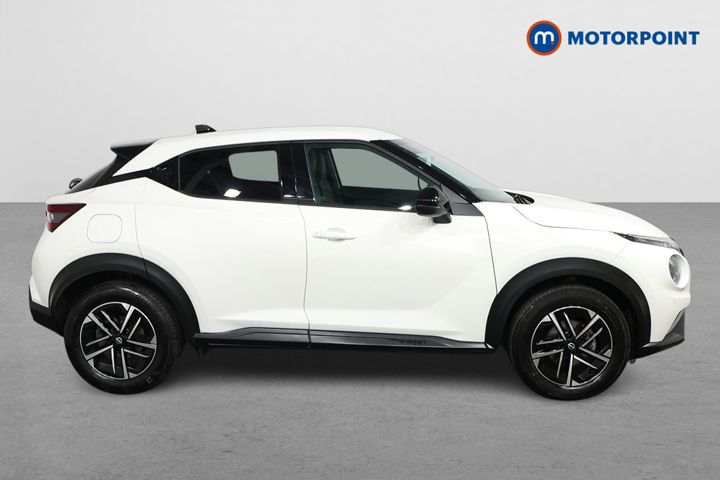 Nissan Juke N-Connecta Manual Petrol SUV - Stock Number (1556744) - Drivers side