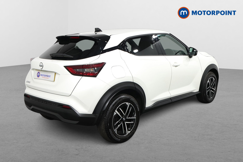 Nissan Juke N-Connecta Manual Petrol SUV - Stock Number (1556744) - Drivers side rear corner
